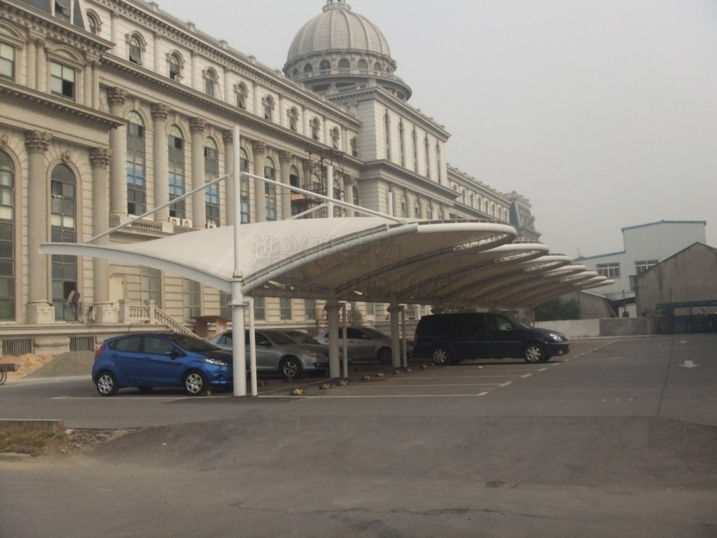 膜結(jié)構(gòu)車棚--深圳市燁興膜結(jié)構(gòu)公司 qUoAQYCksp3Cj6uGXEAaUM_large.jpg