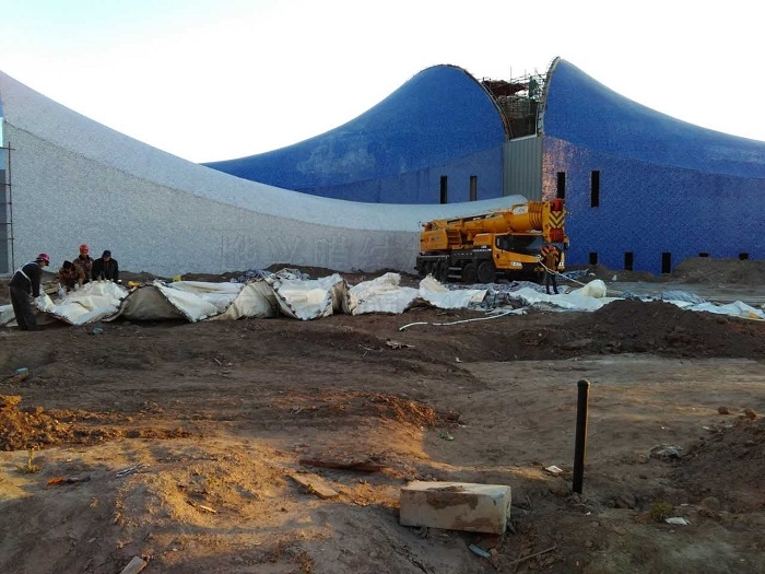 通遼服飾館保溫膜結(jié)構(gòu)施工-燁興膜結(jié)構(gòu) 通遼服飾館保溫膜結(jié)構(gòu)施工.jpg