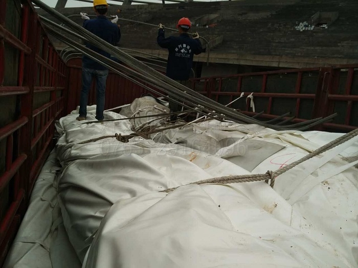 膜結(jié)構(gòu)裝車-深圳市燁興膜結(jié)構(gòu)工程有限公司 膜結(jié)構(gòu)裝車.jpg