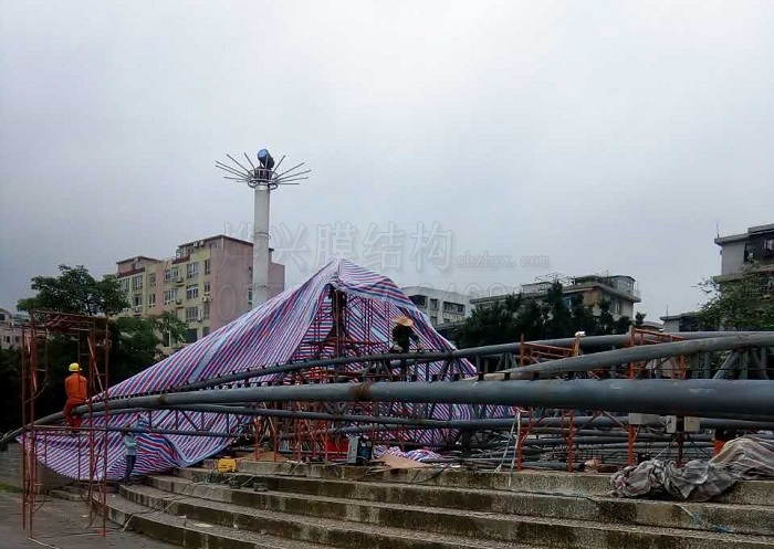 景觀膜結(jié)構(gòu)焊接-燁興膜結(jié)構(gòu) 景觀膜結(jié)構(gòu)焊接.jpg