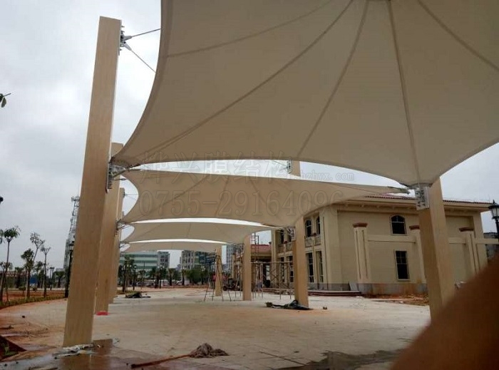 雷州景觀張拉膜雨棚-燁興膜結(jié)構(gòu) 雷州景觀張拉膜雨棚.jpg